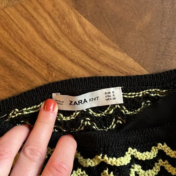 Zara Knit Two Piece Black and Yellow Scallop Striped Outfit - Picture 7 of 7